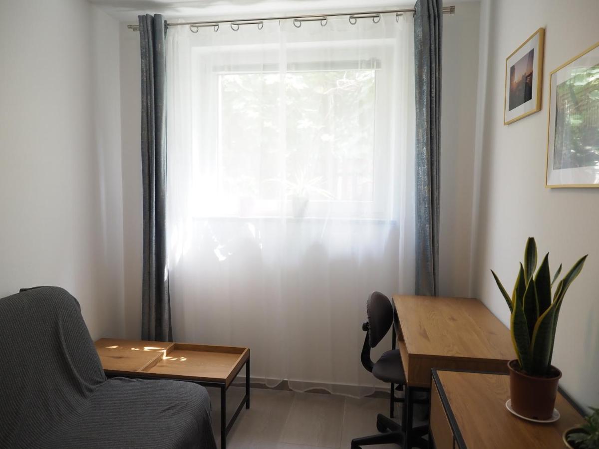 Adobe Apartment - Przytulny I Free Parking Breslavia Esterno foto